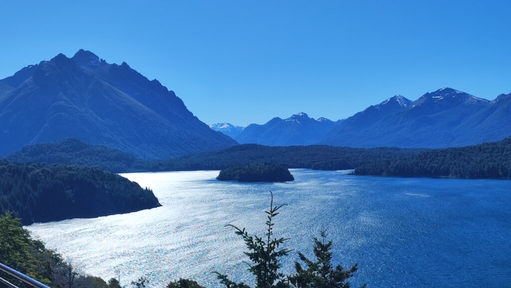 Senderos costeros en Bariloche