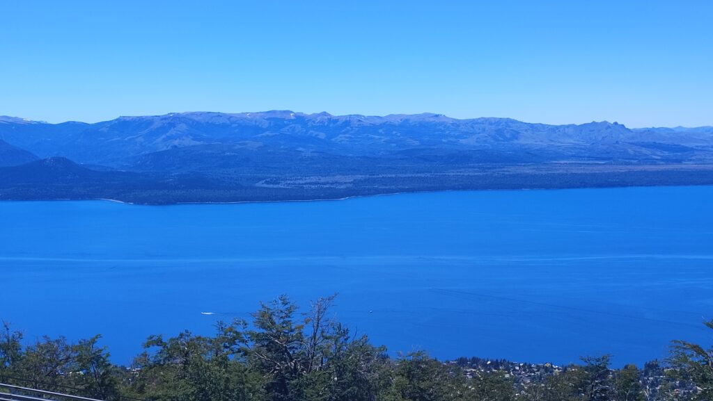 Montañas alrededor de Bariloche