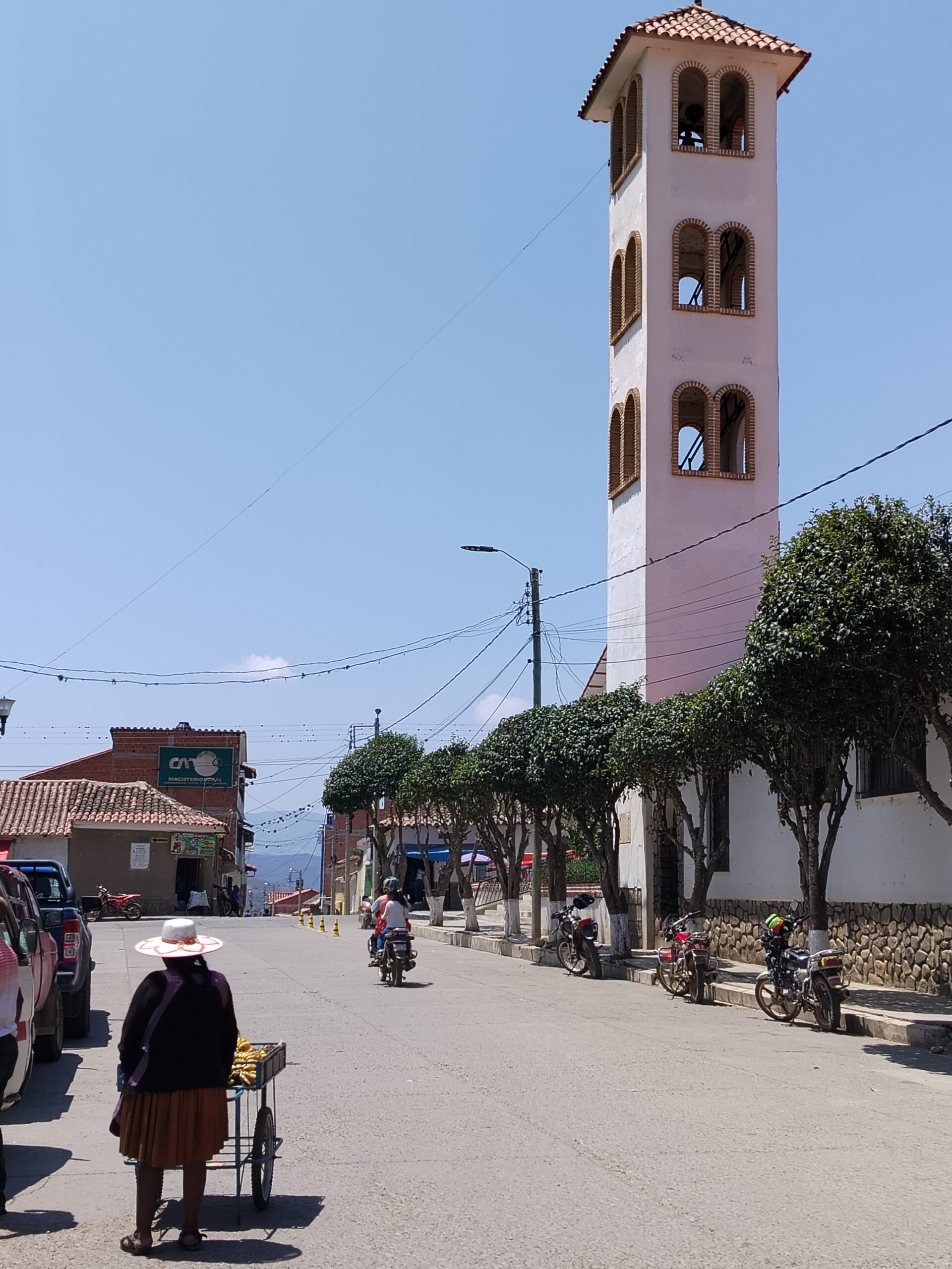 Puesto de comida típica en el mercado de Tarabuco