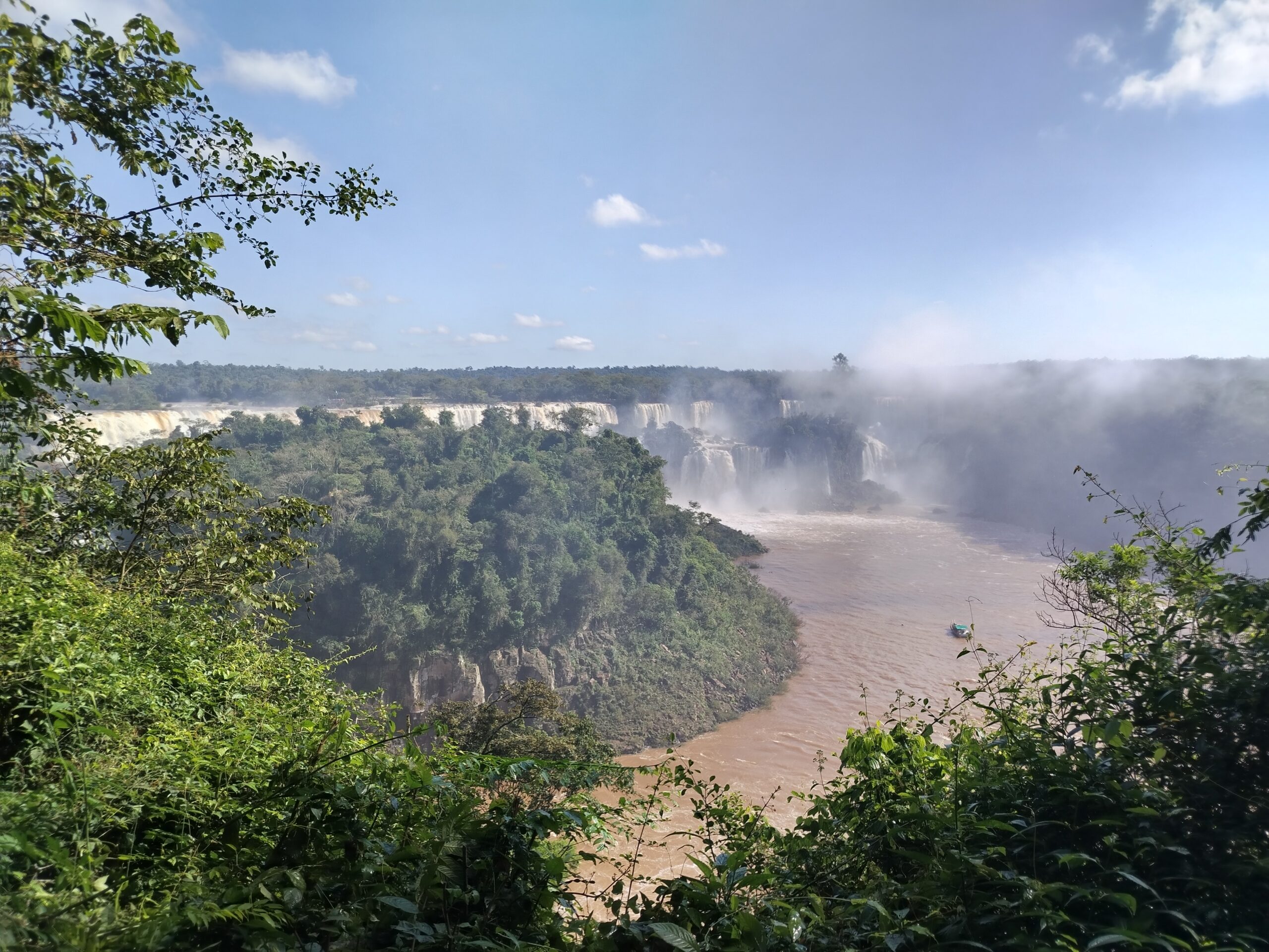 Paisaje panorámico de las Cataratas del Iguazú