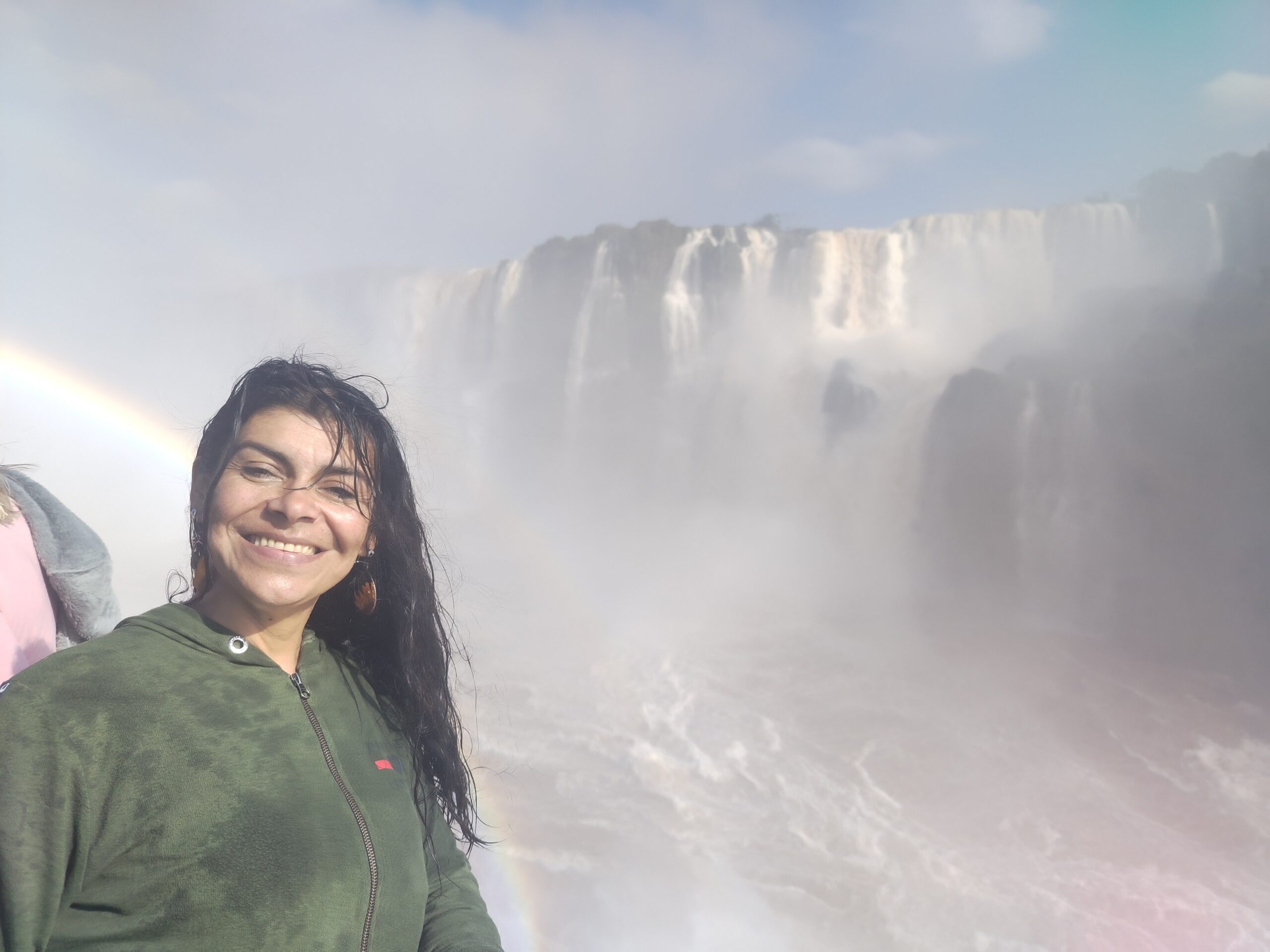 Zona de caminata con niebla en las Cataratas del Iguazú