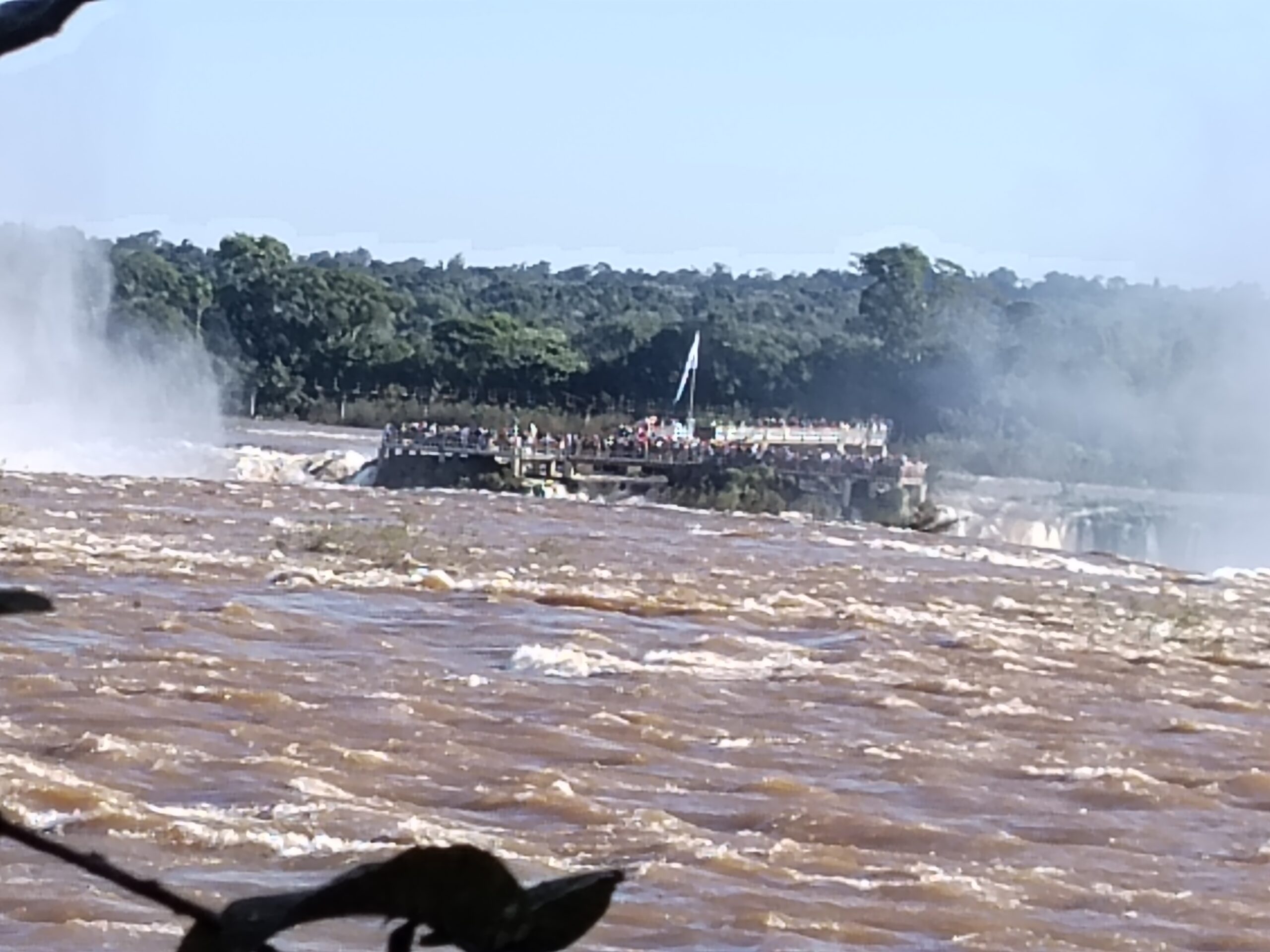 Niebla y vapor de agua en las Cataratas del Iguazú